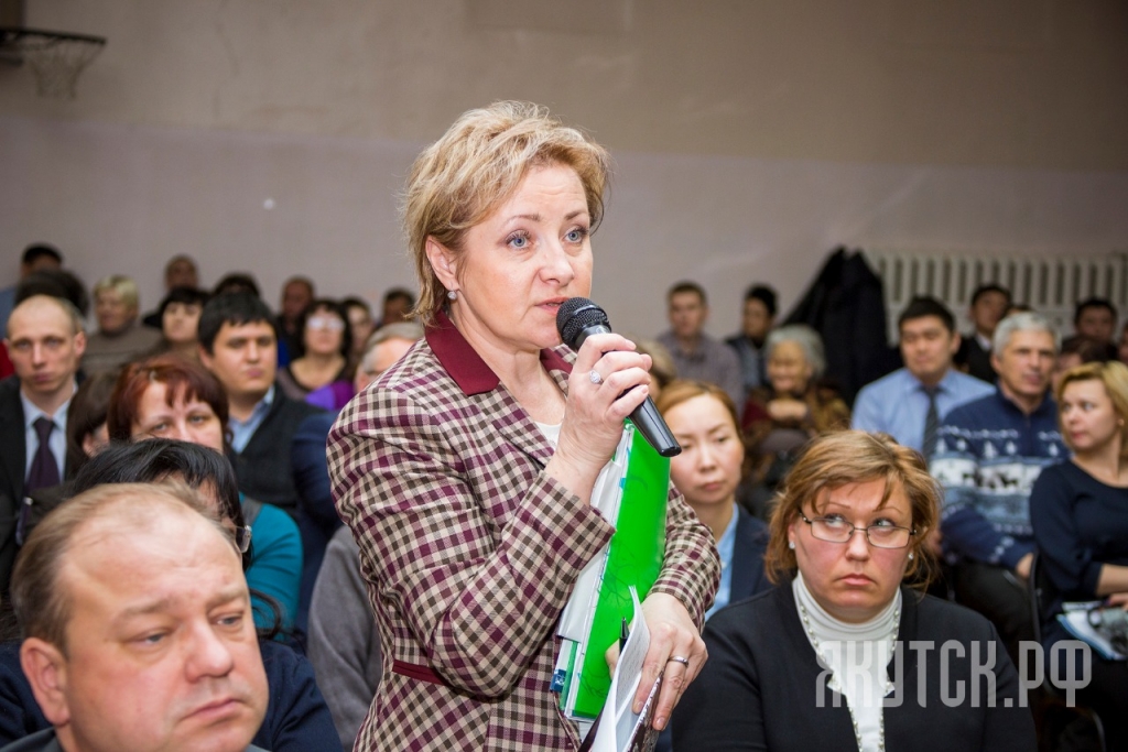 Устаревшие школьные автобусы заменят на новые в Якутске, Фото с места события из других источников