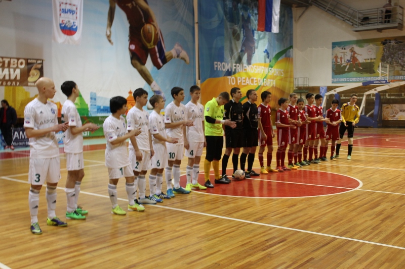 За первенство страны по мини-футболу сражаются юные футболисты Якутии, Фото с места события собственное