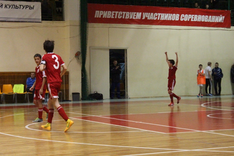 За первенство страны по мини-футболу сражаются юные футболисты Якутии, Фото с места события собственное