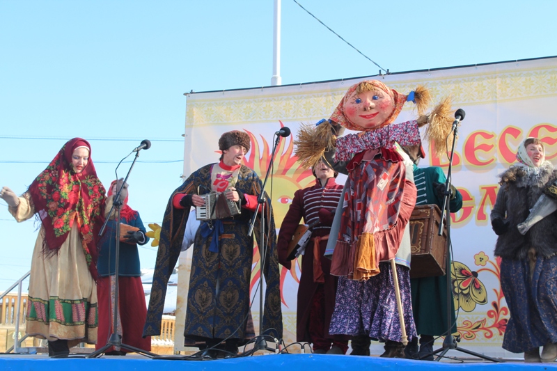 Широкую Масленицу отпраздновали в Якутске, Фото с места события собственное