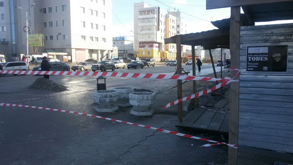 Последствия ураганного ветра в Якутске, Фото с места события собственное