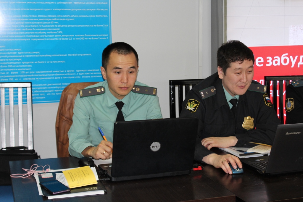 Якутяне перед вылетом в отпуск расплатились с долгами
