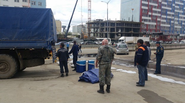 Директора заправки наказали за разлив бензина в Якутске