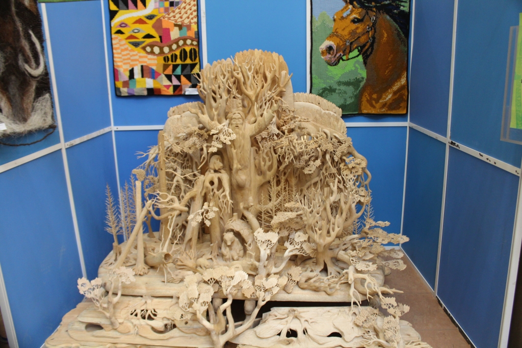 Резьба по дереву работа мастера Дмитрия Артемьева