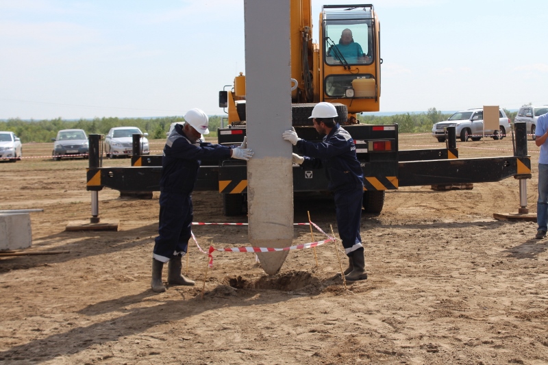 Установка первой сваи