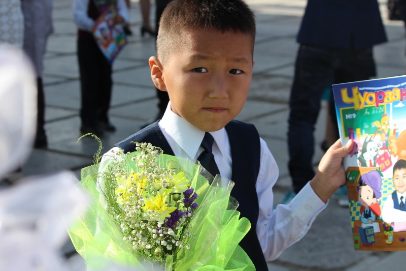 Школы Якутска распахнули свои двери для 4,5 тысяч первоклассников