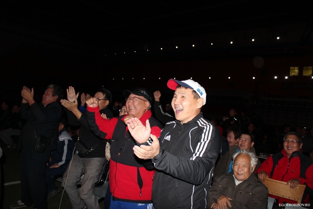 Глава Якутии с супругой "побывали" на Чемпионате Мира в Лас-Вегасе