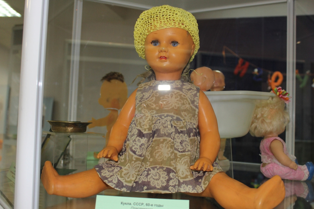 Выставка старинных и современных игрушек проходит в Якутске