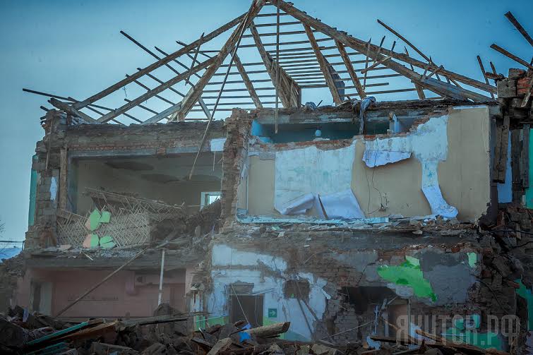 Аварийные школы и детские сады активно начали сносить в Якутске