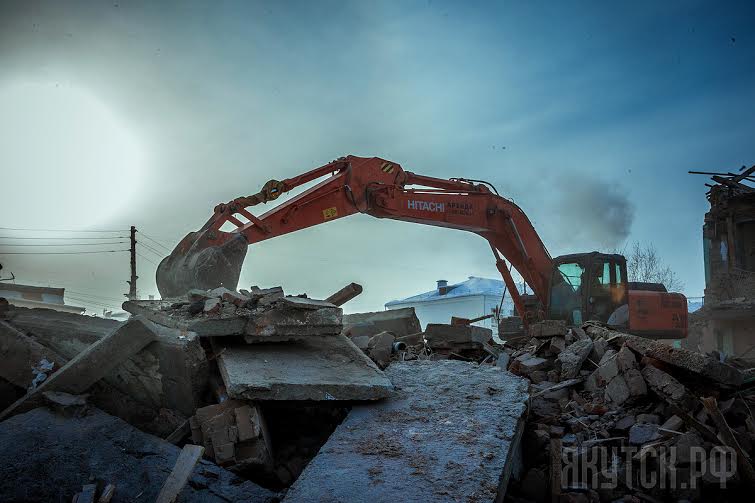 Аварийные школы и детские сады активно начали сносить в Якутске