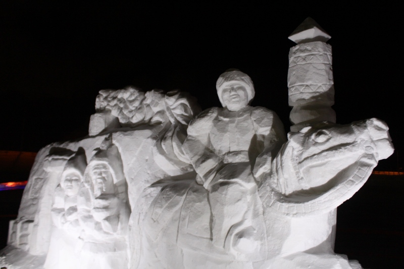 Снежная скульптура 