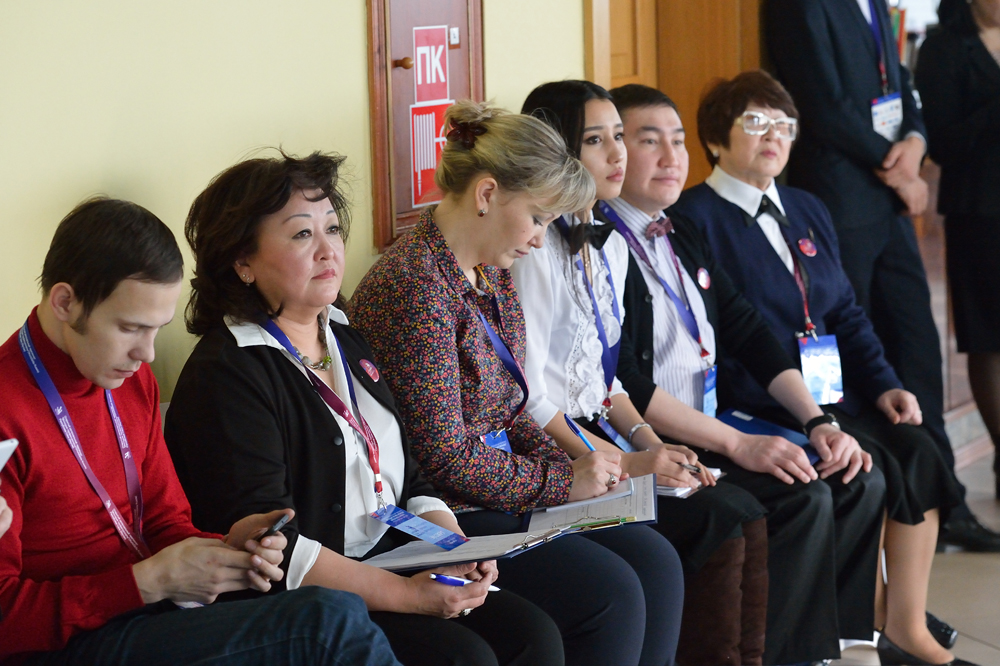 Коктейль из "тайных" ингредиентов готовят участники WorldSkills в Якутске