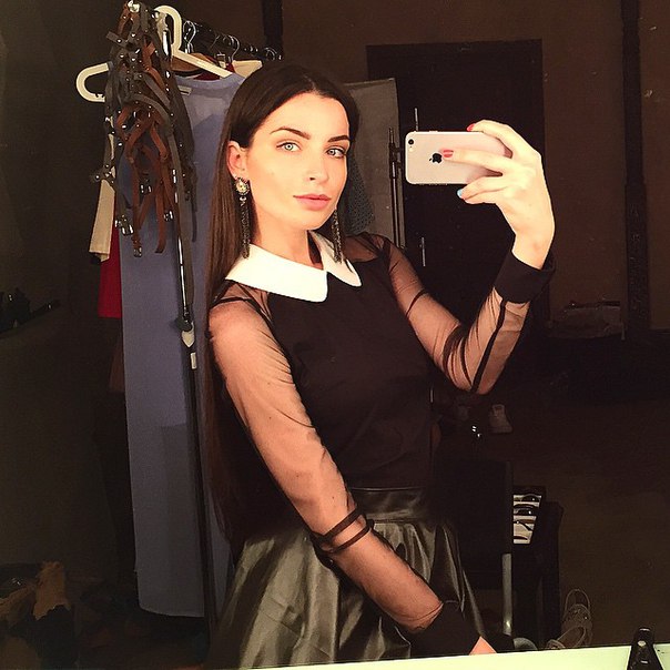 Якутянка Яна Аносова получила первую розу от холостяка Алексея Воробьева 