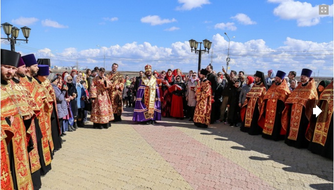 Православные якутяне встретили Благодатный огонь из Иерусалима