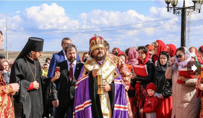 Православные якутяне встретили Благодатный огонь из Иерусалима