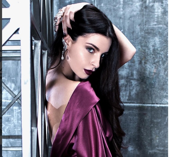 Якутянка Яна Аносова вышла в финал шоу &quotХолостяк&quot Instagram