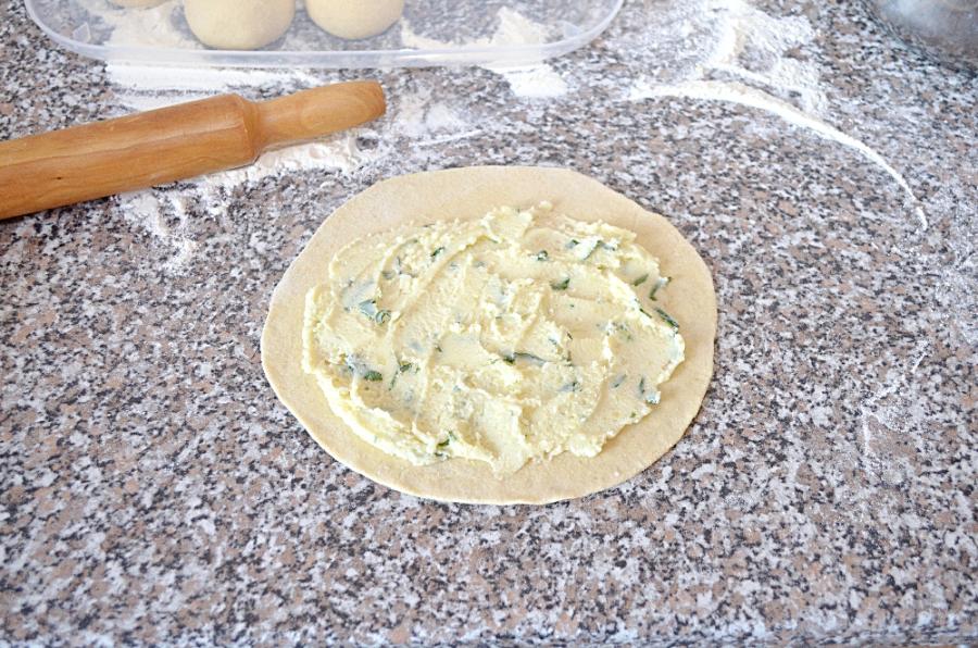 Рецепт выходного дня: сухие чебуреки