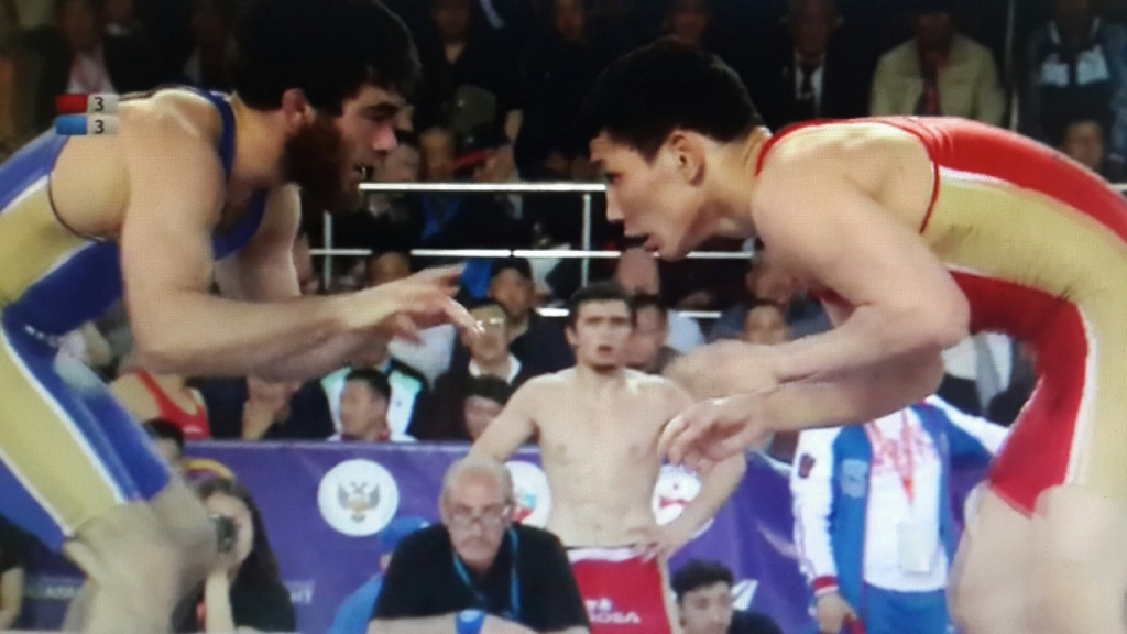 Во время четвертьфинала произошла потасовка между Виктором Лебедевым и его соперником