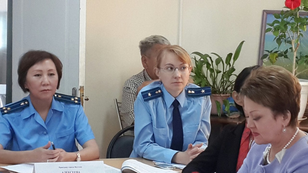  Прокуратура Якутска нагрянет с проверкой в МСЭК, поликлиники, аптеки