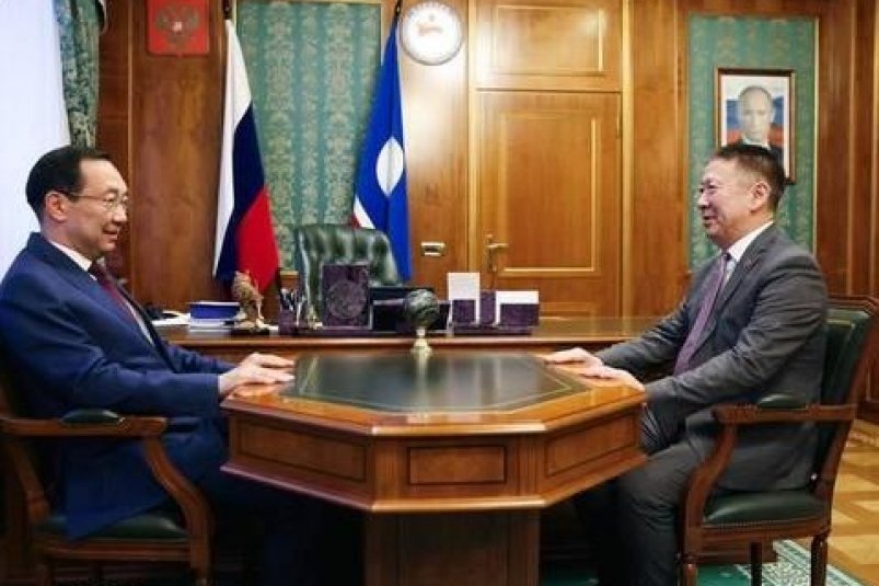 Айсен Николаев встретился с избранным главой Верхневилюйского улуса Якутии