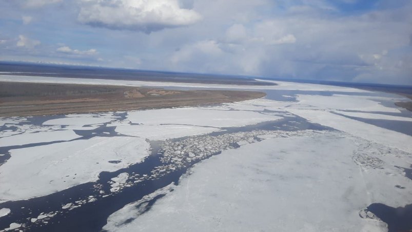 Активная фаза ледохода на Лене проходит в Кобяйском, Намском и Усть-Алданском районах
