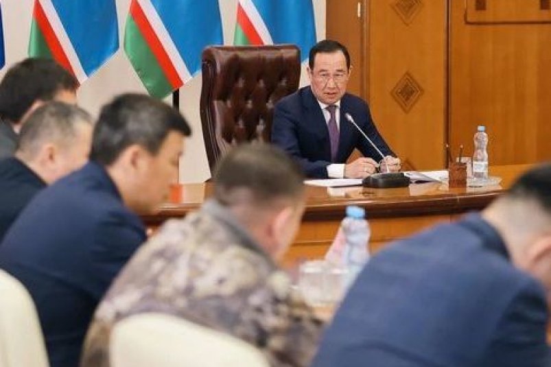 Глава Якутии поставил перед членами правительства задачи по ликвидации последствий паводка