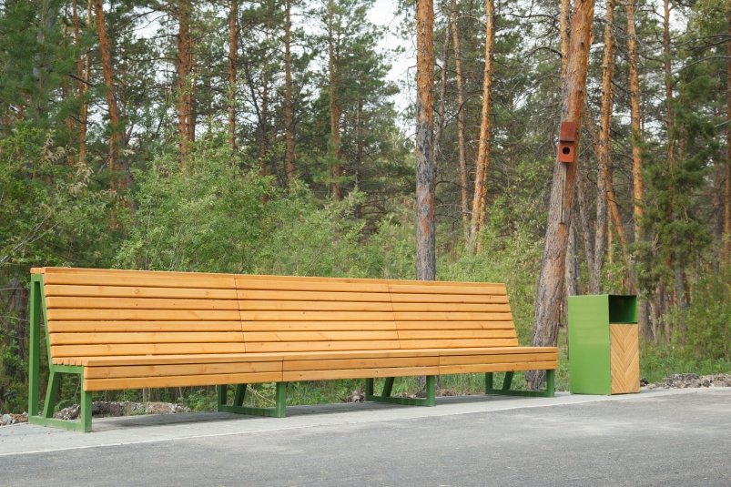 В парке культуры и отдыха Якутска появились новые скамейки, изготовленные осужденными