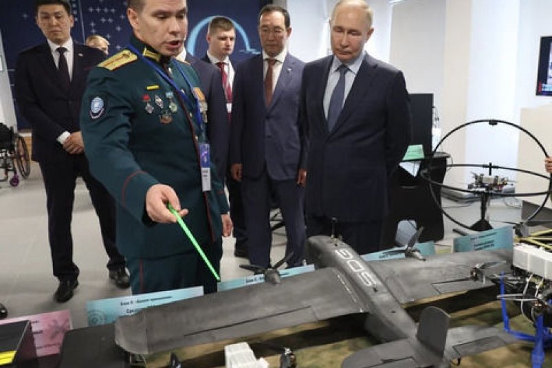 Президент России  оставил пожелание операторам БПЛА Якутии