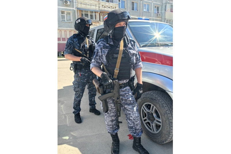 В Якутске задержали мужчин, устроивших потасовку на парковке развлекательного заведения 