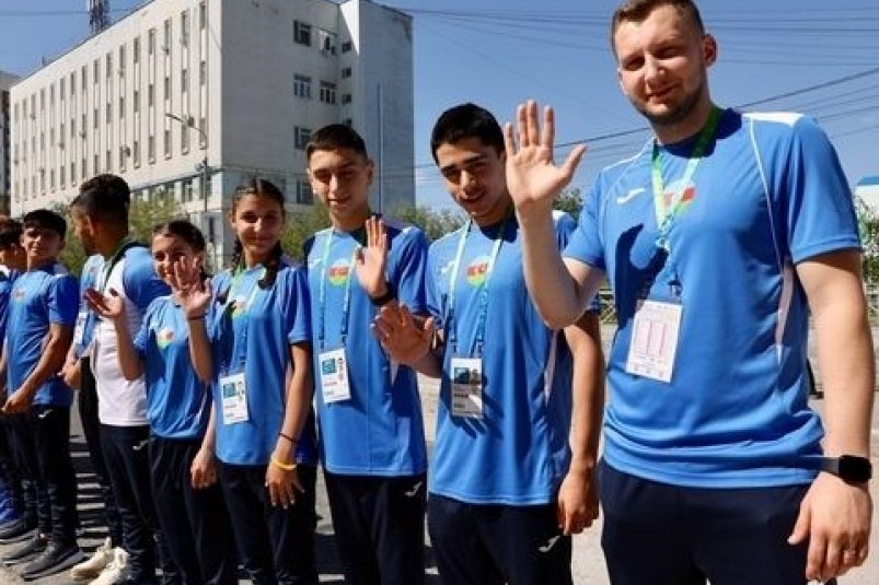 В Якутске подняли флаги Пакистана, Азербайджана и Кыргызстана