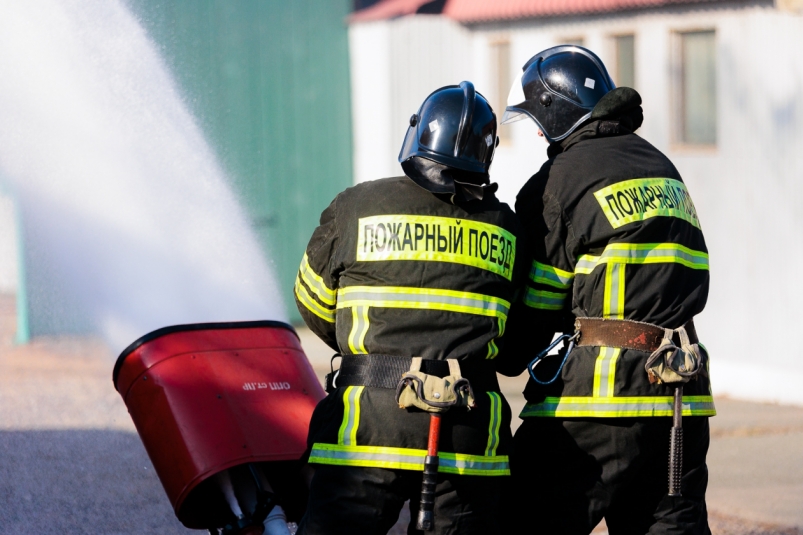 В Якутске огнеборцы спасли  двухэтажный жилой дом