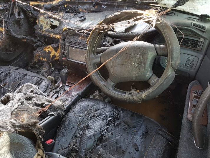 Пожар уничтожил гараж с несколькими автомобилями в Якутии