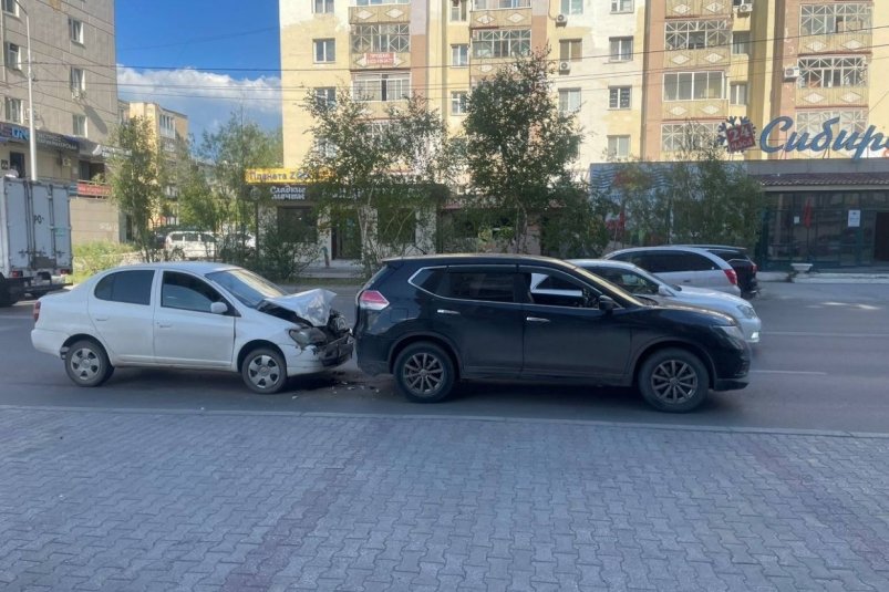 При столкновении машин в Якутске пострадал двухлетний ребенок