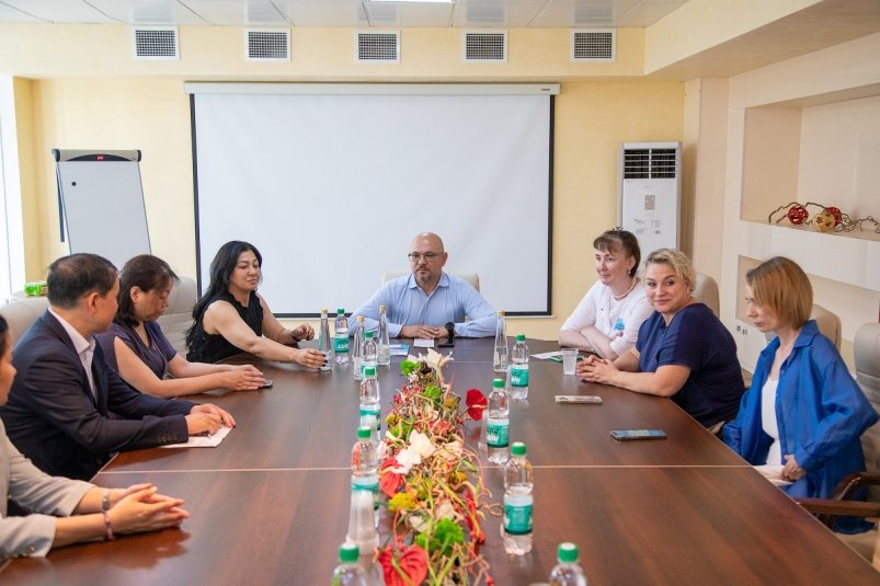 Представители здравоохранения Хэйхэ посетили медучреждения Южно-Сахалинска