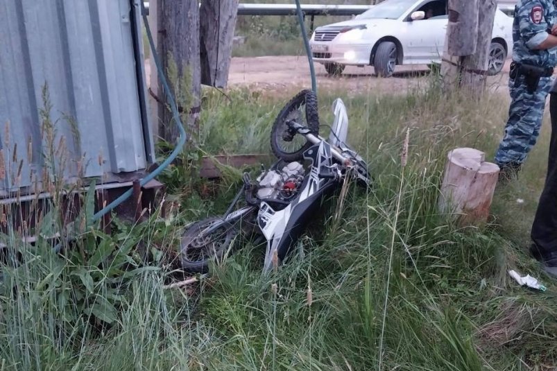 В Якутии подросток получил множество травм, покатавшись на мотоцикле без спроса родителей