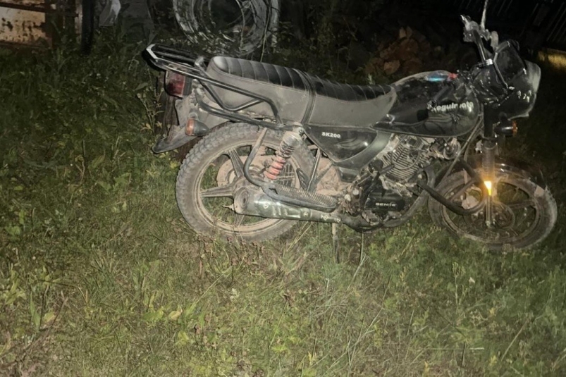 Два человека госпитализированы после ДТП с мотоциклом в Якутии