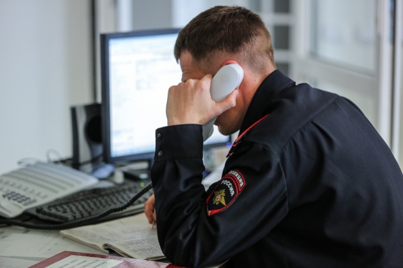 В Якутске полицейские установили мужчину, подозреваемого в повреждении автомобиля