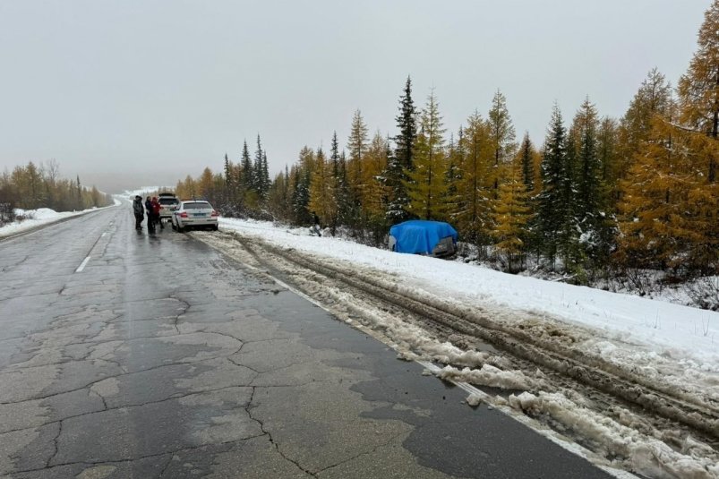 В Якутии во время пожара погибли два человека, в ДТП пострадали 4 пассажира