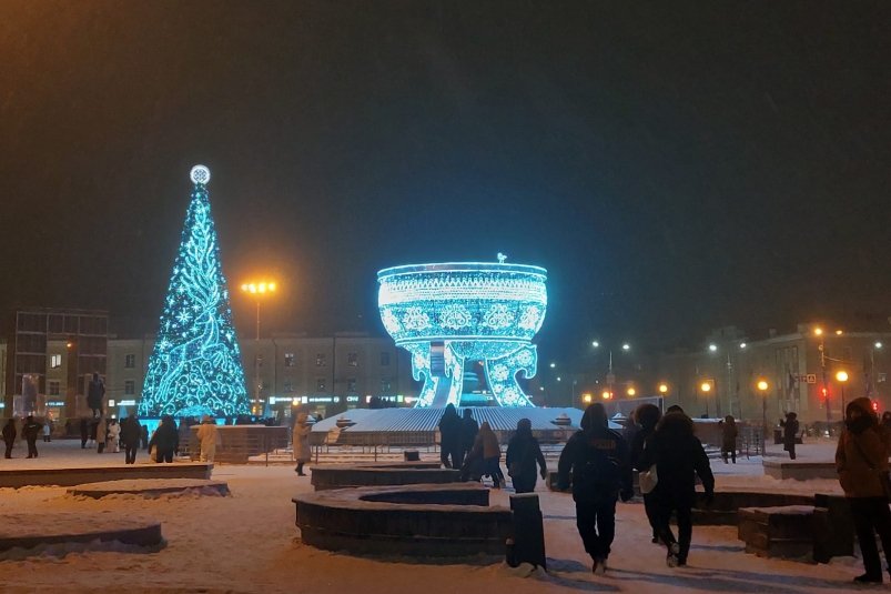 В Якутске приступят к демонтажу новогодней ели