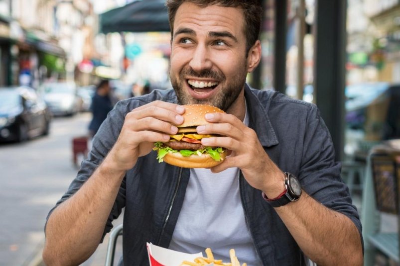 Переедание растягивает желудок — как вернуть ему прежний размер