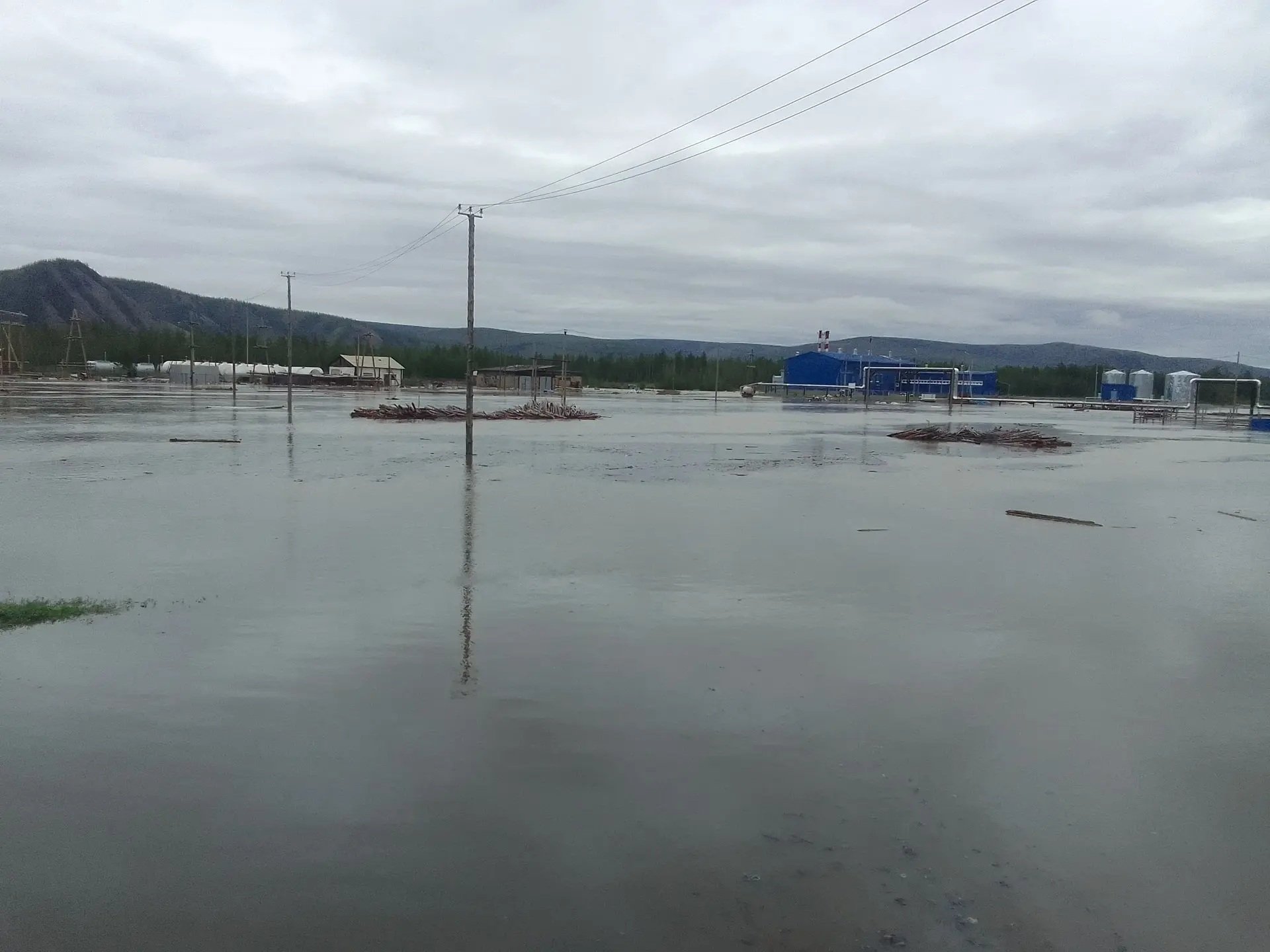 Второе село в Эвено-Бытантайском улусе подтопило дождевым паводком YakutiaMedia