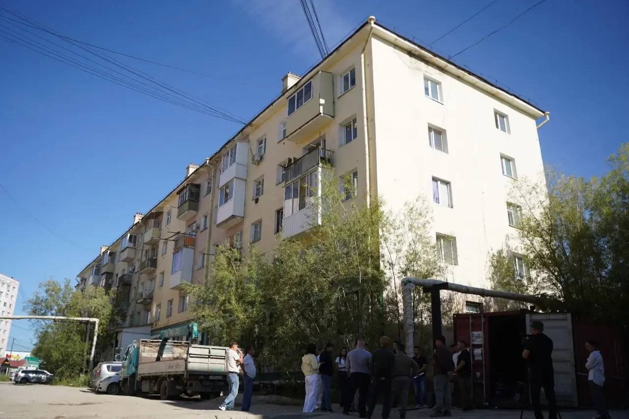 В Якутске ускоряют капремонт из-за риска аварий с канала Макс Д.Садовникова